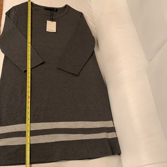 NWT Adrienne Vittadini Gray Knit Scoop Neck 3/4 Sleeves Striped Bottom Size L - Picture 8 of 9